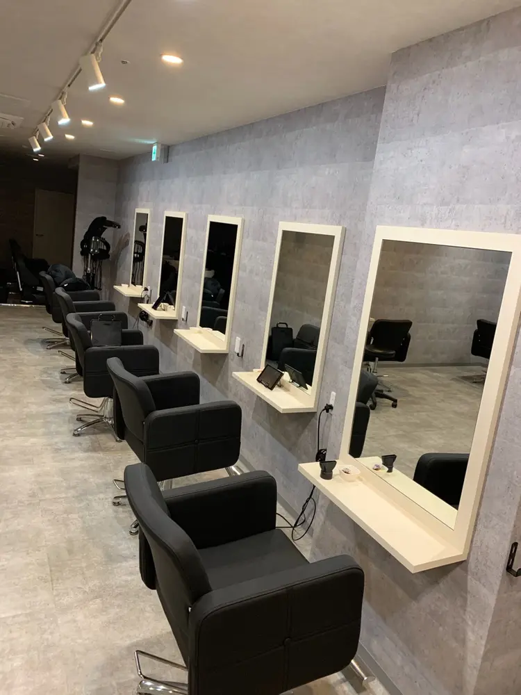 _WHITE上本町店の内観・外観1