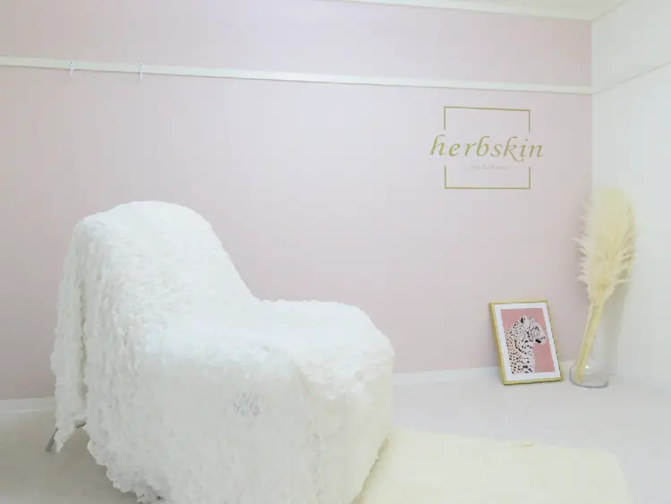 Eyeherbskinの内観・外観1