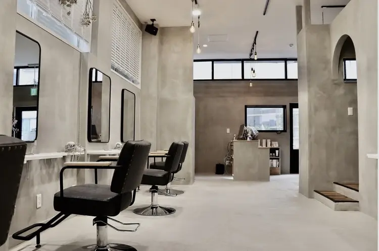 POOLの内観・外観1