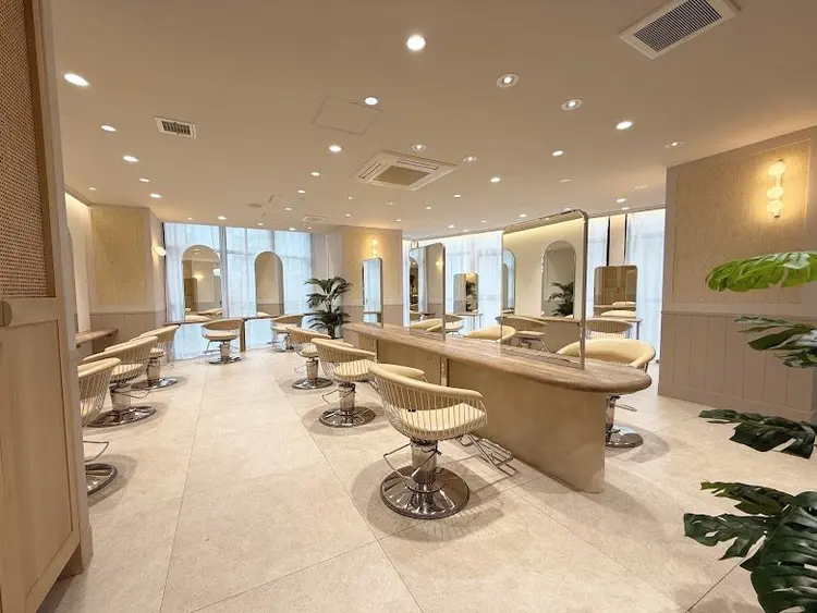 Zina渋谷本店の内観・外観2