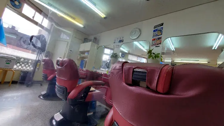 ヘアサロンかわいの内観・外観2