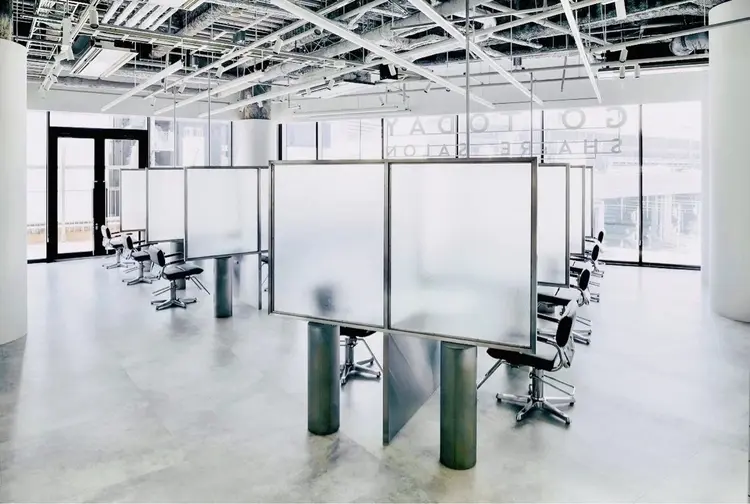 GO TODAY SHAiRE SALON NU茶屋町店の内観・外観2