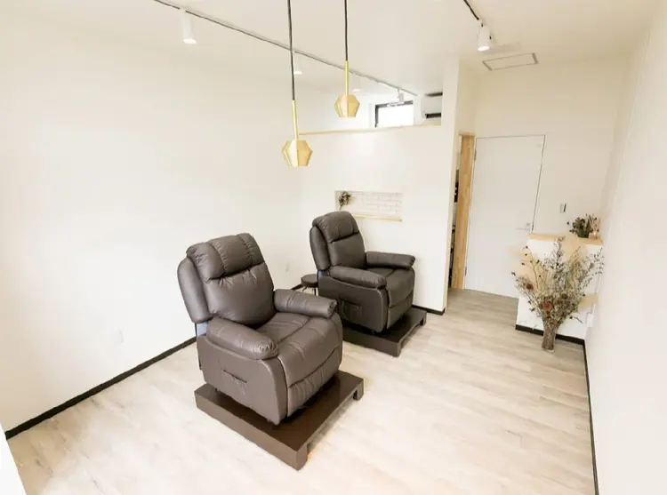 COLOR by pour vous 前橋店の内観・外観1