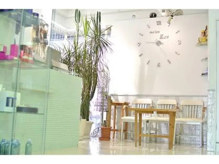 マアムジー明大前店の内観・外観2