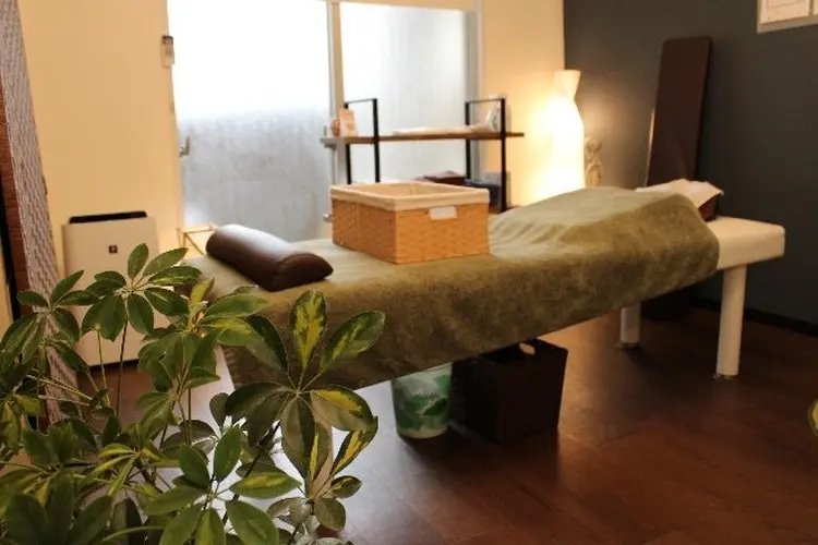 猫背&骨盤矯正とボディケア灯〜akari〜の内観・外観2