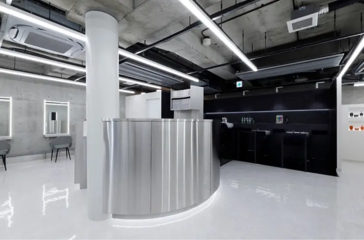 CYMの内観・外観3