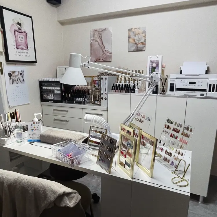 BavardageNailの内観・外観1