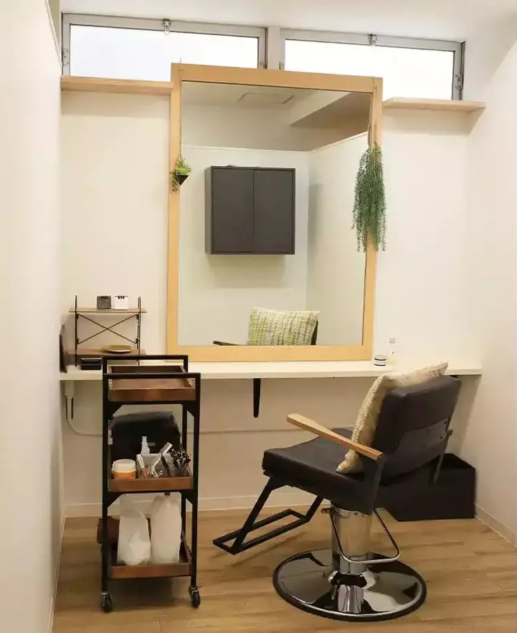 シェアサロン東梅田の内観・外観2