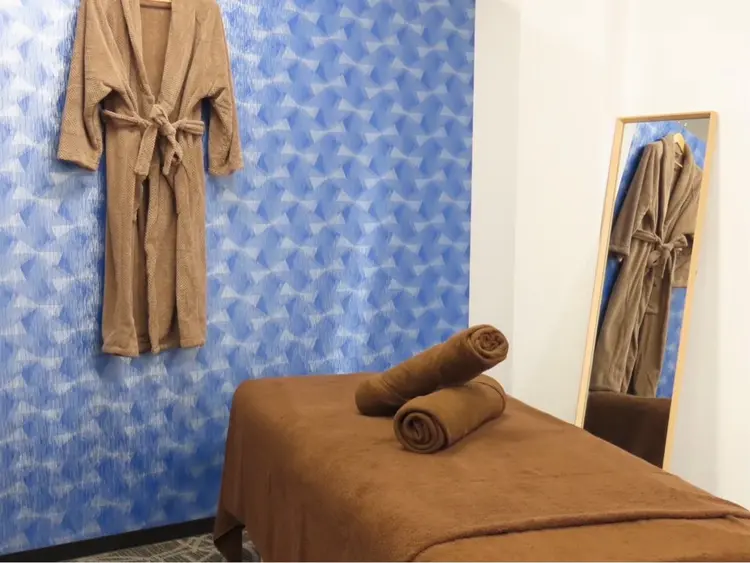 ブルーローズサロンの内観・外観2