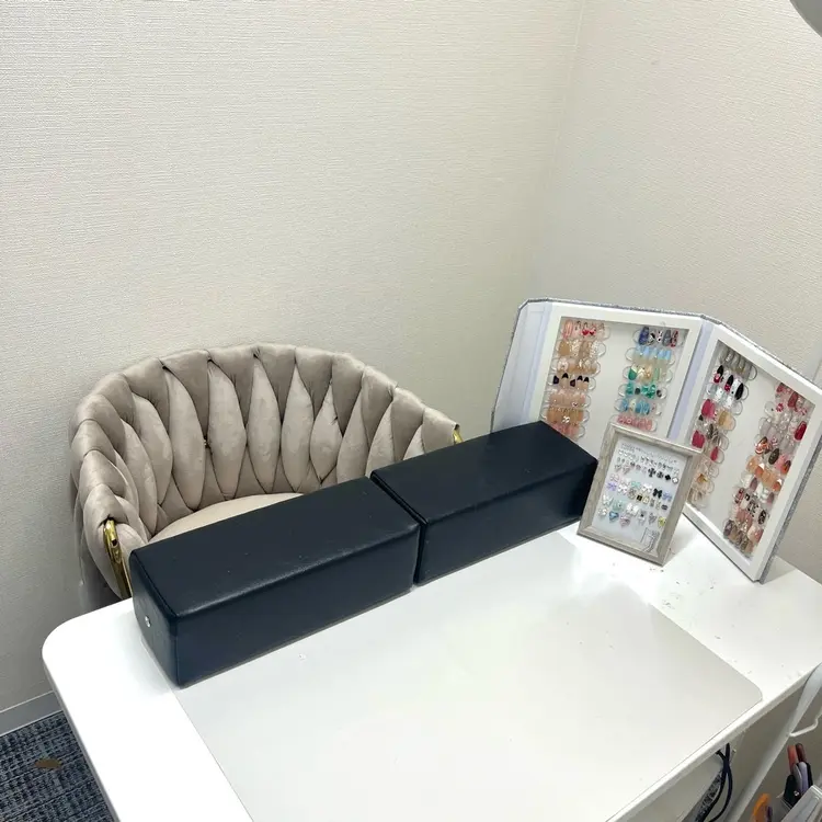 Queen nailの内観・外観1