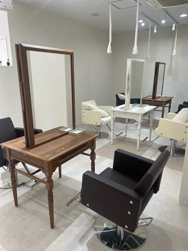 Calore hair beauty【カロレ　ヘアビューティー】の内観・外観1