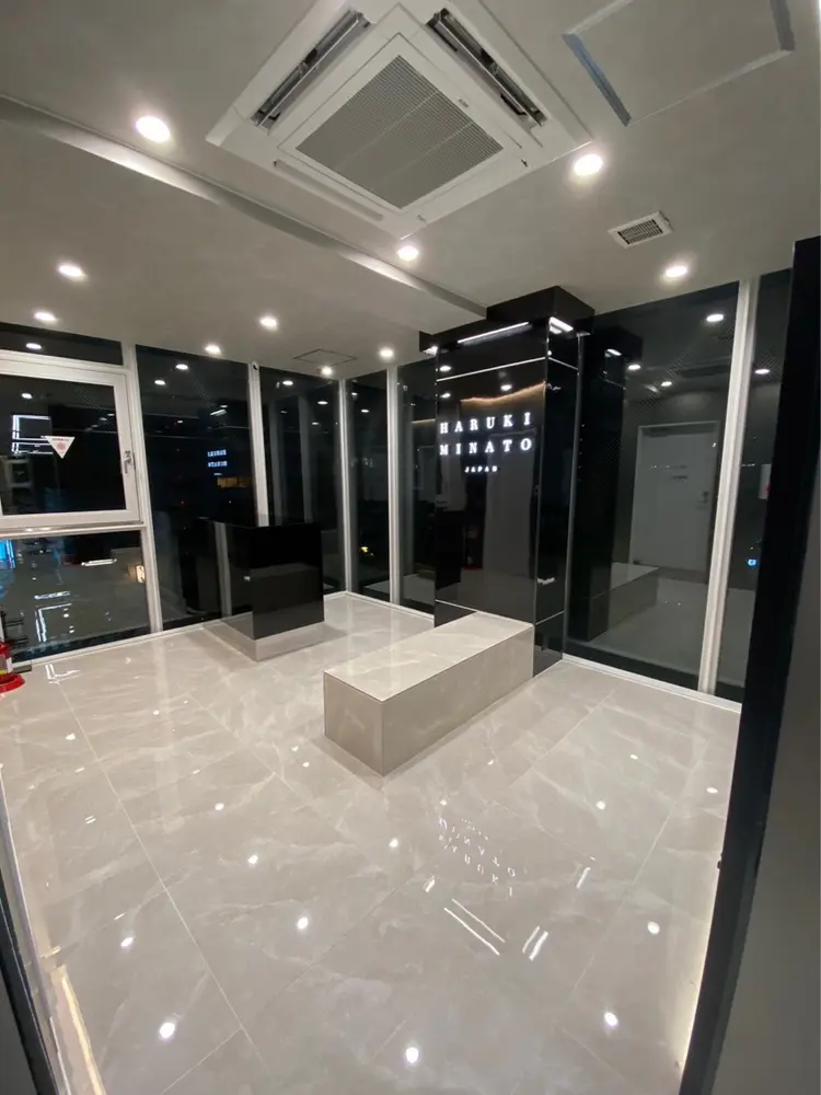 HARUKI MINATO japan 仙台店の内観・外観1