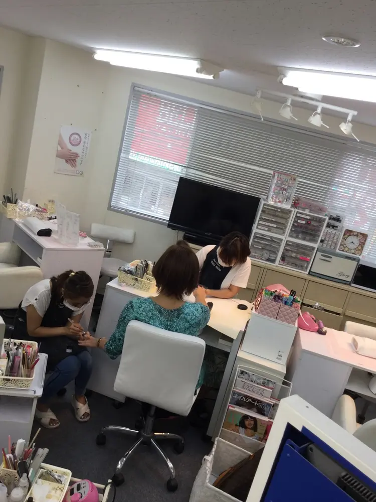 ネイルサロンmuumiiの内観・外観1