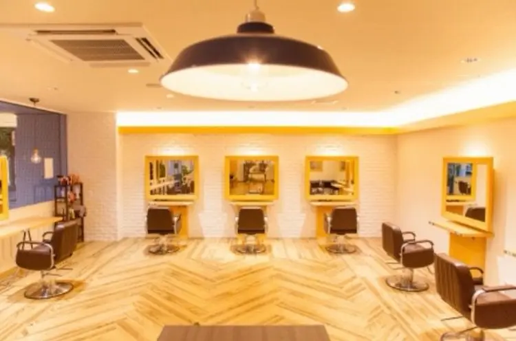 GARDEN es 緑井店の内観・外観3