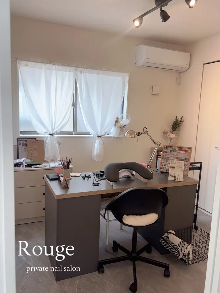 ROUGE NAILの内観・外観1