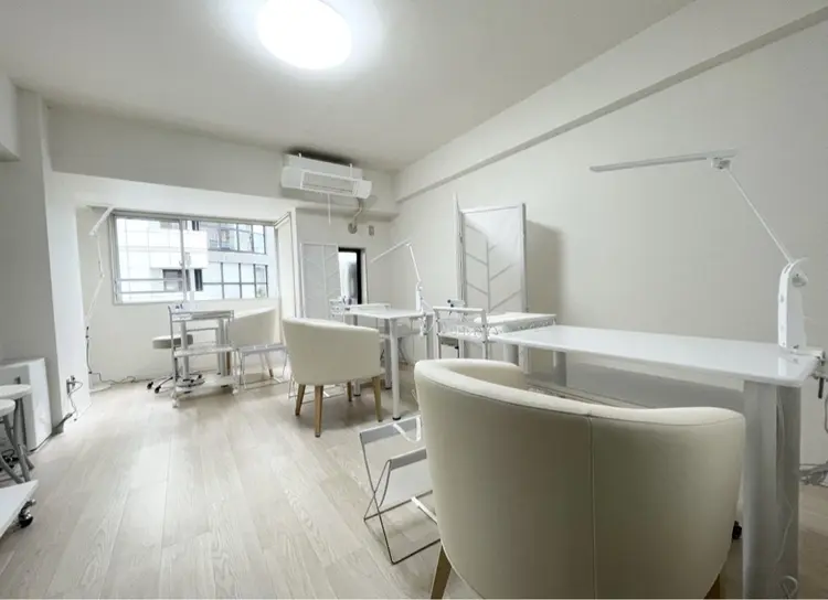 ネイル空間の内観・外観1