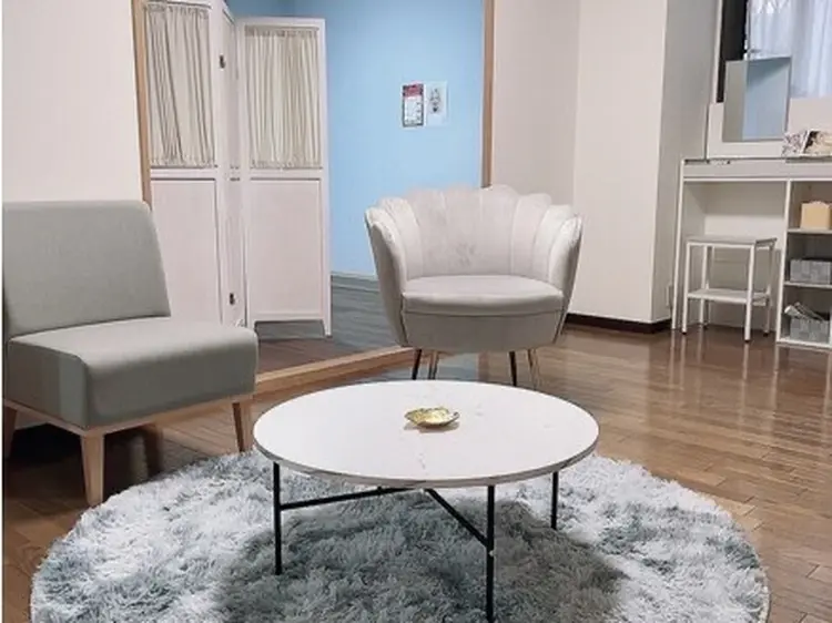 WHITE EYE尼崎店の内観・外観1