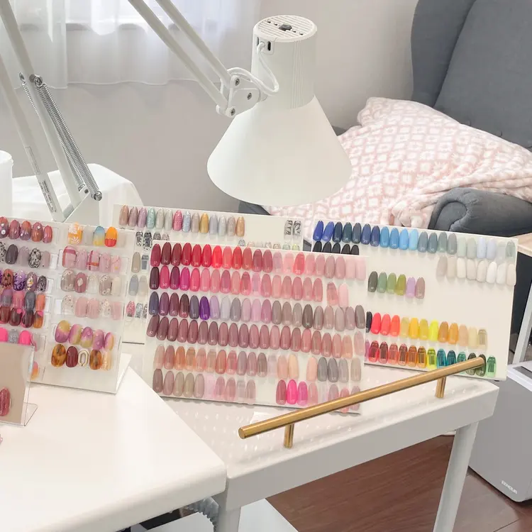 Rainbow nailsの内観・外観3