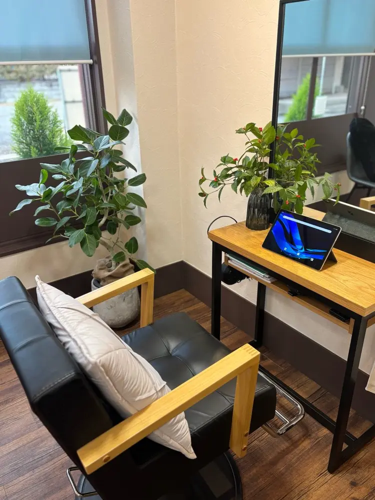 JIUの内観・外観2