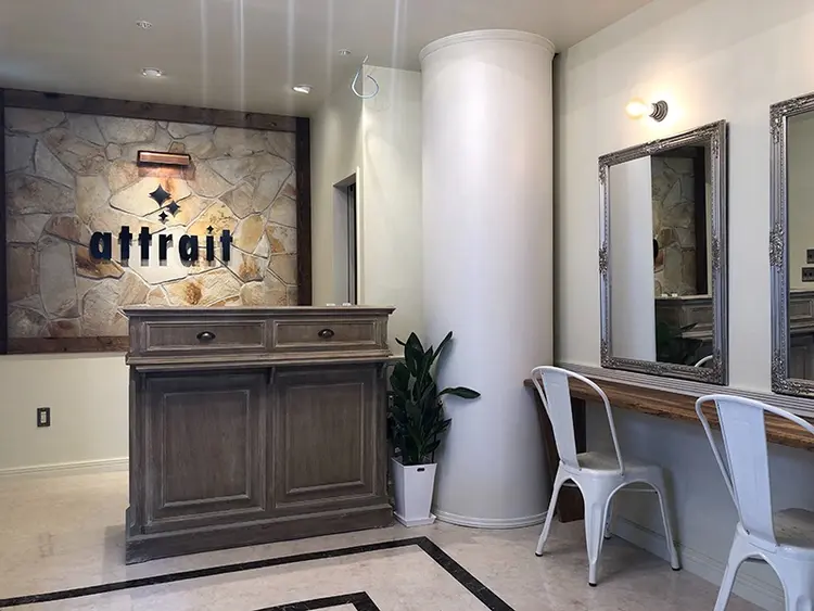 attrait 平塚店の内観・外観1