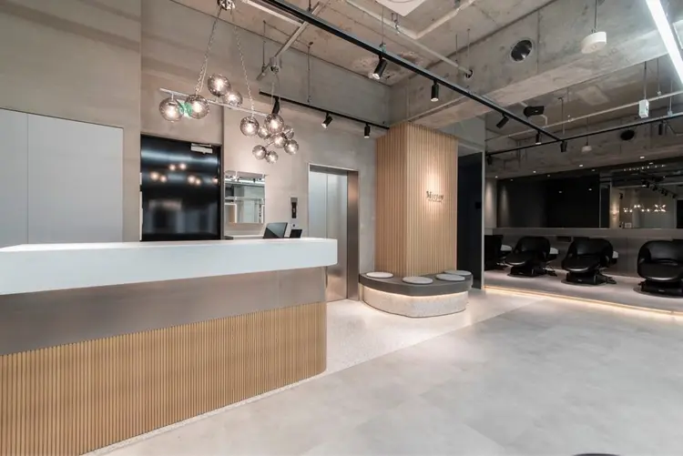 Lond Mirrorの内観・外観1