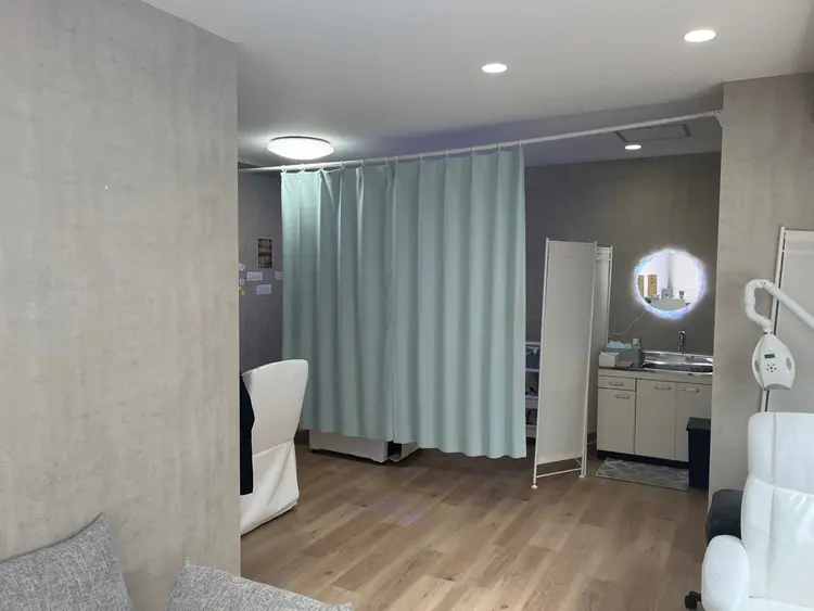 ホワイトニングショップ　高松瓦町店の内観・外観1