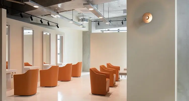 NERO HAIRSALON NAVYの内観・外観1