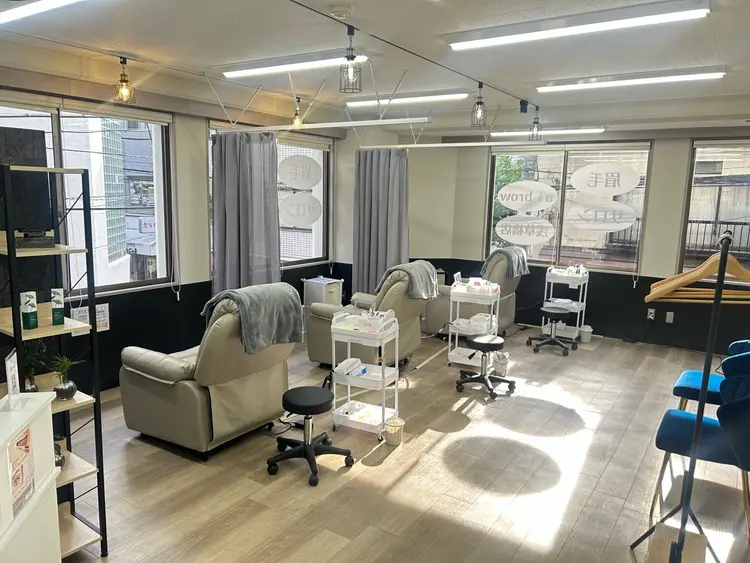 眉毛サロン　ai brow　浅草橋店の内観・外観1