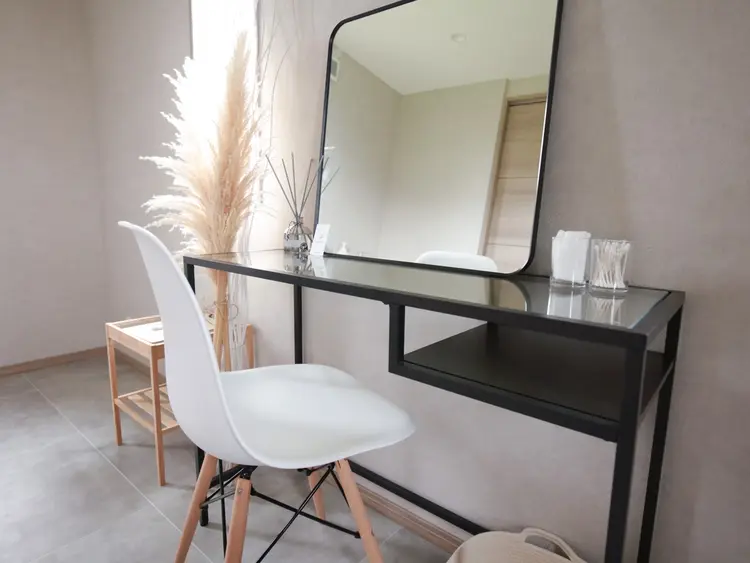 RHi eyelashの内観・外観2