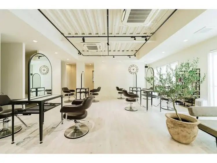 Rian hair TOKUSHIGE 徳重店の内観・外観2