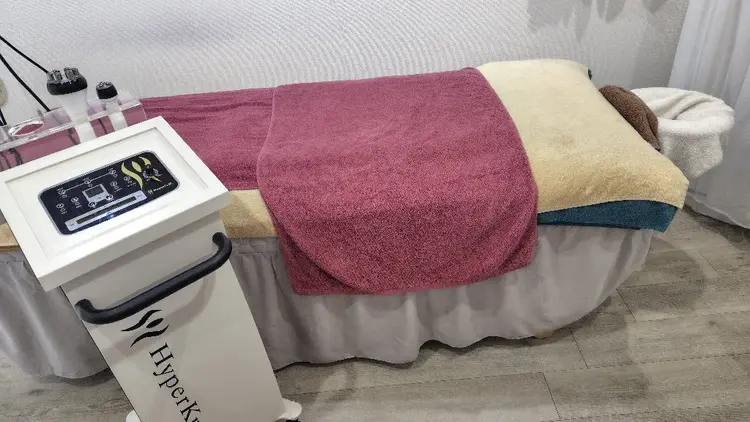 サロン ドゥ トレフルの内観・外観1