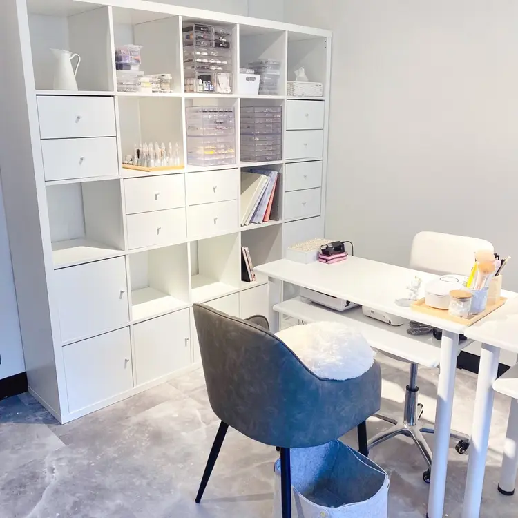 DG nailsalonの内観・外観2