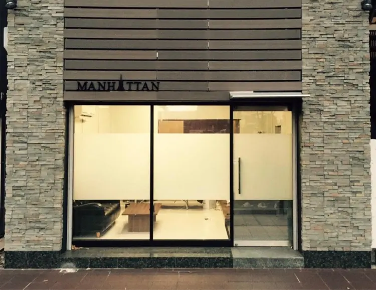 MANHATTAN  甲府店の内観・外観1