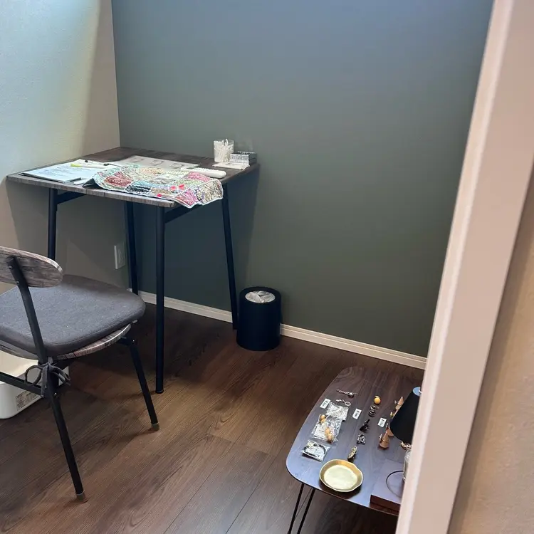 耳ツボジュエリー専用サロン-COCO-の内観・外観2