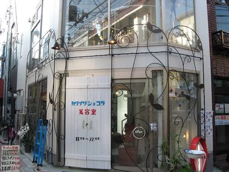 カリプソショコラ美容室の内観・外観2