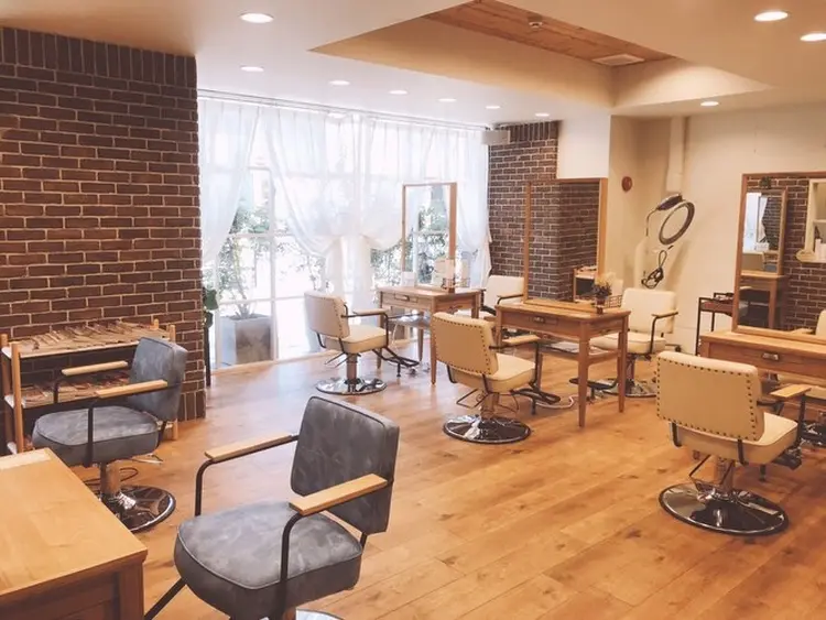 555tetelightの内観・外観2