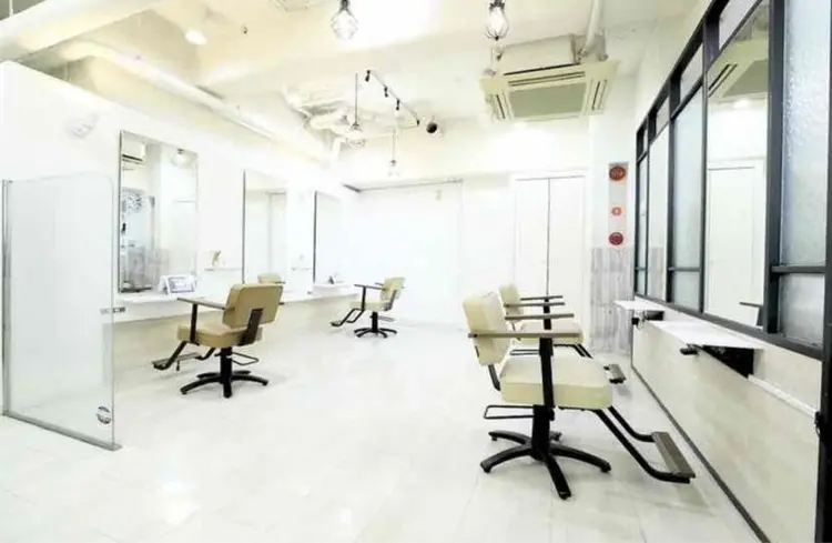 HairMake NEW YORKの内観・外観1