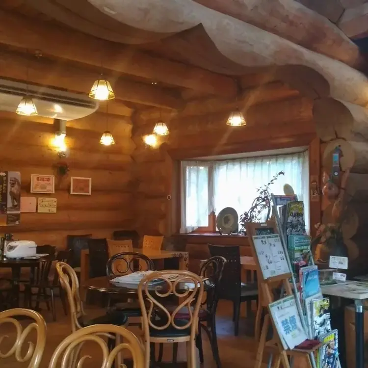 LaLa Nailの内観・外観1