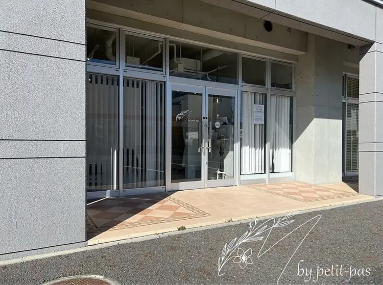 M by petit-pas さくら通り店【まつ毛パーマ・眉毛・マツエク】の内観・外観1