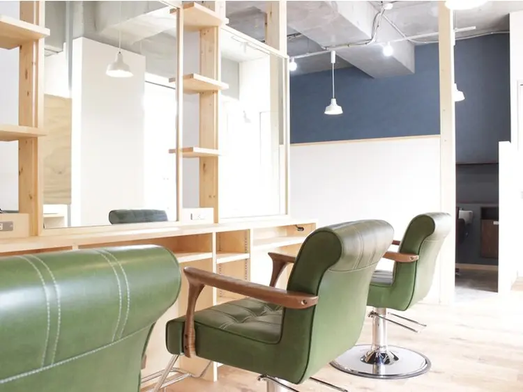 amelie et garcon-Jeune- 鶴瀬店の内観・外観2