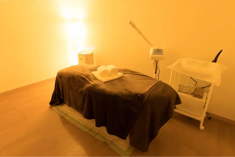 小さなサロン Charmeの内観・外観2