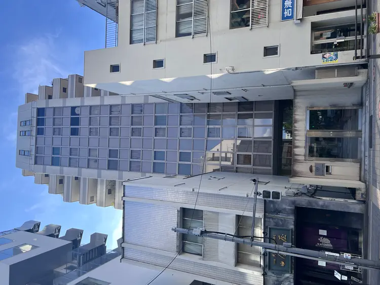 クレセントアイ 吉祥寺店の内観・外観1