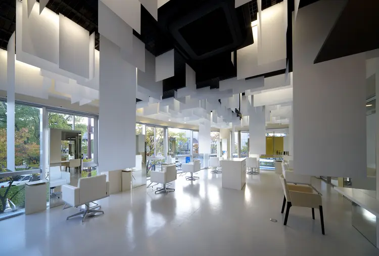 femme五日市店の内観・外観2