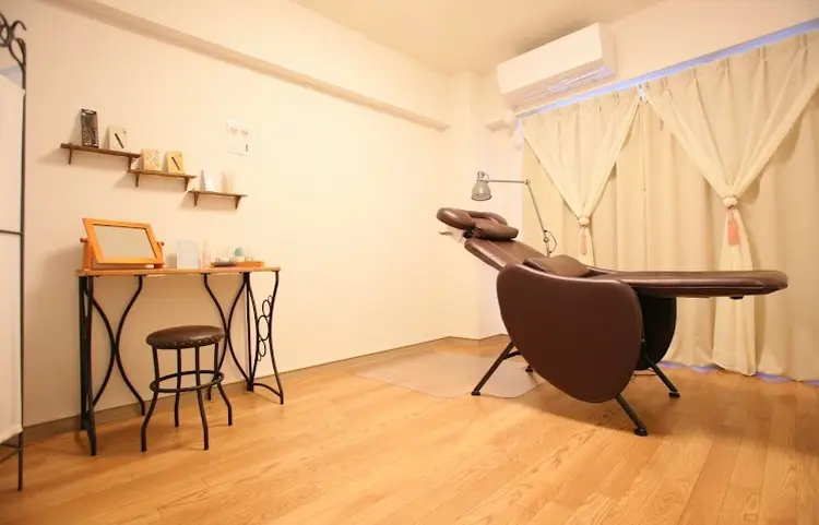 Lagoon Eyelash 津久野店の内観・外観1