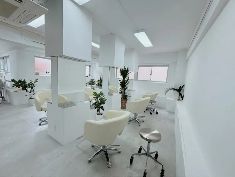 rootsの内観・外観1