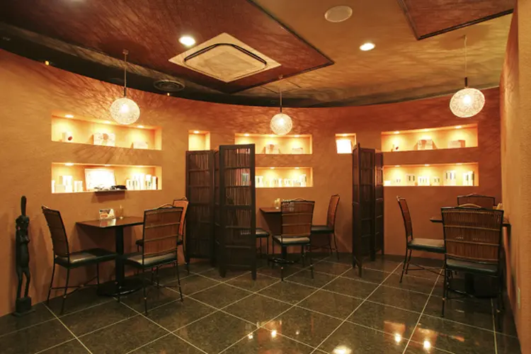 セントラヴィ横浜西口店の内観・外観1