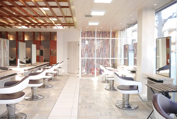 Hair&Make EARTH 新松戸店の内観・外観2