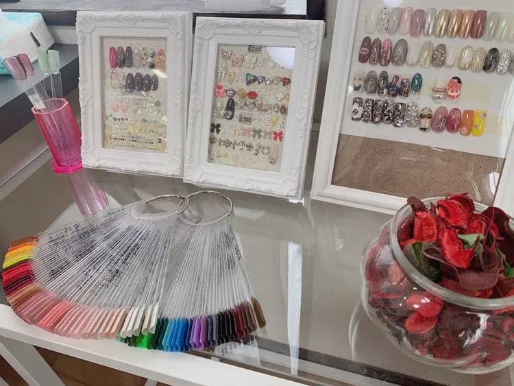 Ally's nailの内観・外観1