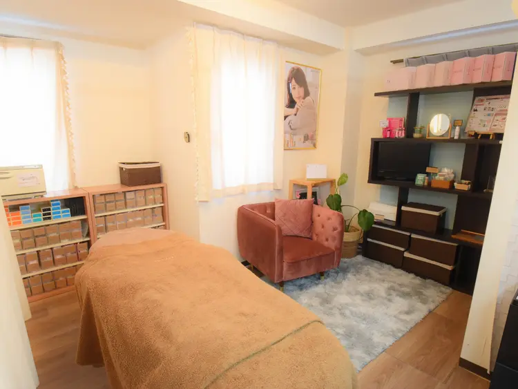 メナードフェイシャルサロン高槻町の内観・外観1