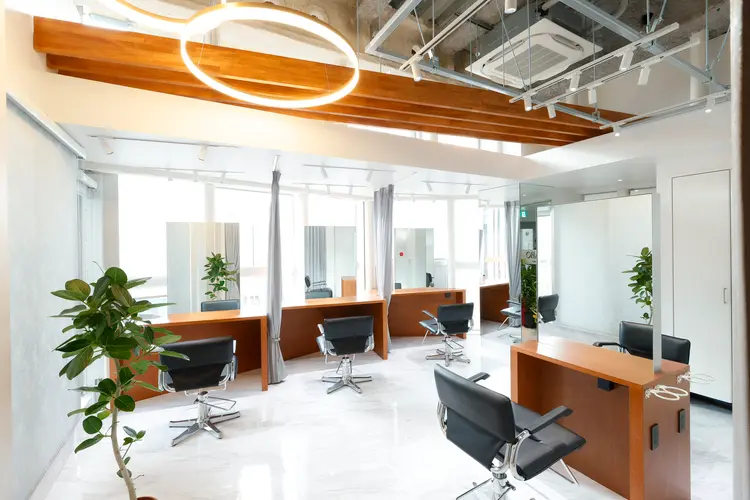 髪質改善サロン LABO Tokyo 池袋店の内観・外観1